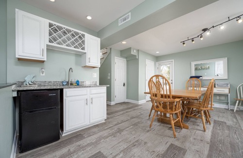 Rehoboth by the Sea House | Sleeps 8 in the heart of DEWEY with a short 1.5 block walk to the beach