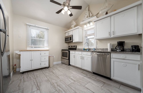 Rehoboth by the Sea House | Sleeps 8 in the heart of DEWEY with a short 1.5 block walk to the beach