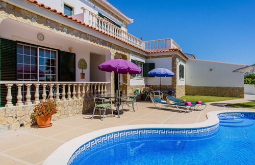 Castro Marim Villa | Sleeps 8 - 4 Aircon bedrooms/3 bathrooms - Lovely Patios, Pool and Roof Terrace