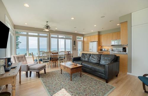 South Haven Villa | Sleepy Hollow Beach Resort introduces Shore 38