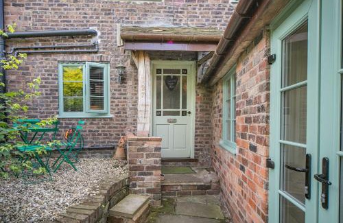 Jackfield House | Sleepy Hollow