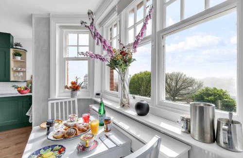 Brighton City Centre Apartment | Slice of Brighton With Seaviews By My Getaways