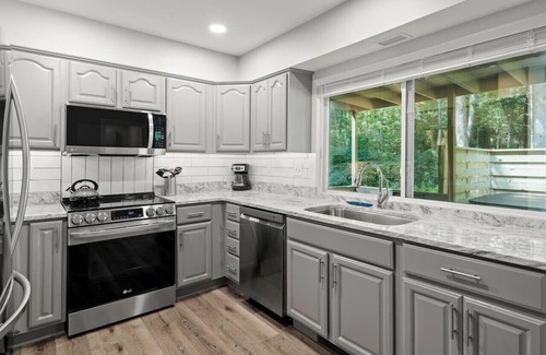 Royal Pines Apartment | Slightly South Chalet