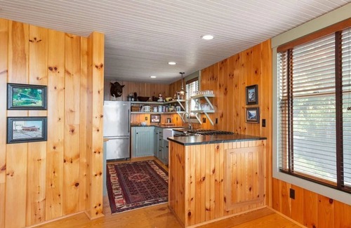 Friendship House | Sloop Days at Naughty Pine, An Oceanfront Retreat