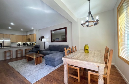 Mammoth Lakes Condo | Slopeside Serenity/walk to Eagle/lg. deck with unobstructed golf course view