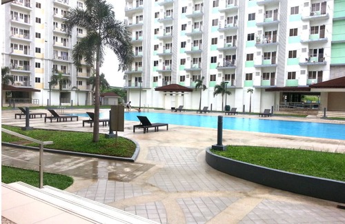 San Dionisio Condo | SM FIELD RESIDENCES, 85m2, FREE POOL, 2 BEDROOMS, 2 BATHROOMS, 24HRS SECURITY