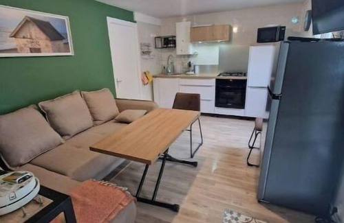 Tourville-sur-Sienne Cottage | Small cottage