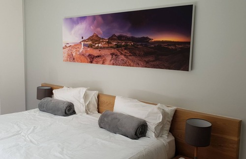 Plumstead Ski Chalet | Small cottage with sep. bedroom, specious bathroom, lounge and open-plan kitchen