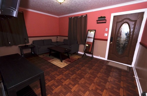 Chillum House | Small cozy home, located near DC and Maryland University.