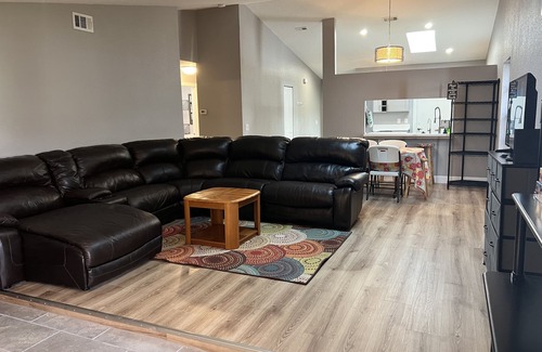 Tropic House | Small family home close to the beach and attractions