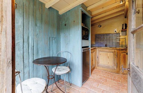 Seignosse Cottage | Small House 'Le Cabanon D'Yreye' with Shared Pool and Garden