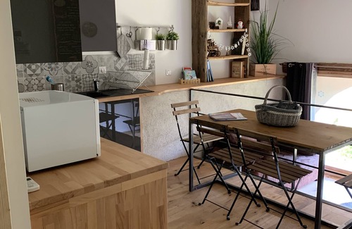 Chavanod Apartment | Small independent apartment in farmhouse with air conditioning