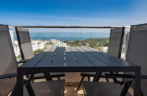 Puerto de la Duquesa Apartment | Small Oasis 2366 Sea View