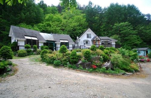 Jinbu House | Small Village Pension