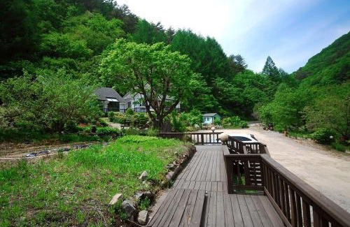 Jinbu House | Small Village Pension