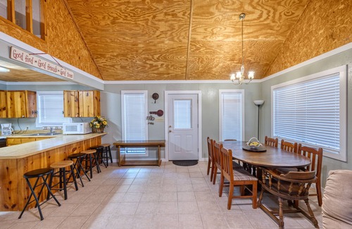 Sabinal House | Smaller home in the Cypress Bend subdivision one block from the river.