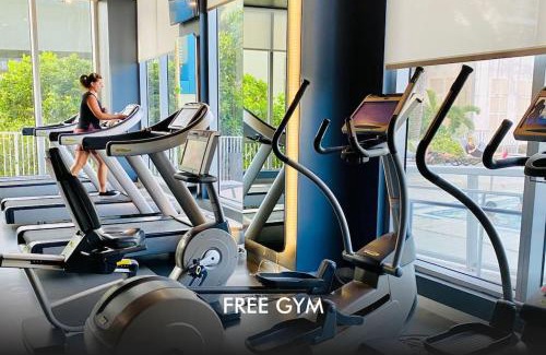 Hallandale Beach Apartment | Smart Stay Near the Ocean 2Full Beds Beach Studio