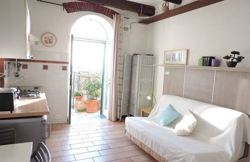 Pieve Ligure Apartment | Smart studio for 2 people, facing the sea, with outdoor gazebo, garden and pool