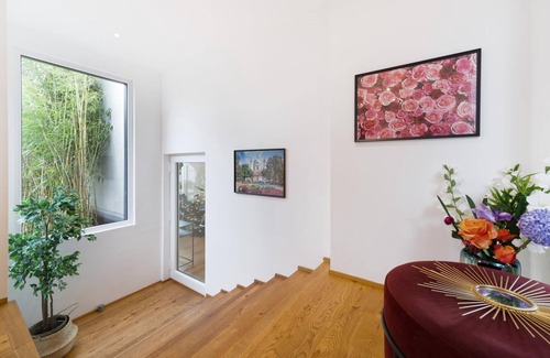 Grinzing Villa | Smile Villa with Terrace, Garden, AirCondition, and Parking in the beloved Döbling in Vienna