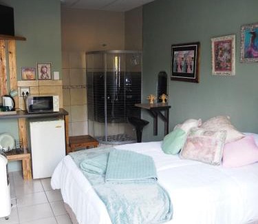 Vryburg House | Smirna Guesthouse