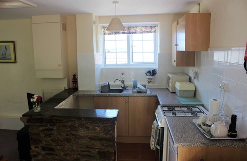 Looe Cottage | Smithy Cottage 17th century converted barn