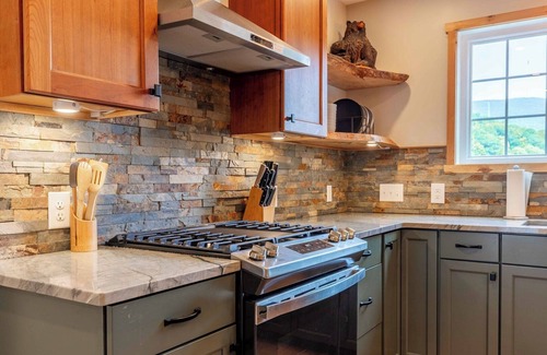 Lairdsville House | Smokin Beaver - Robin Vacation Rentals