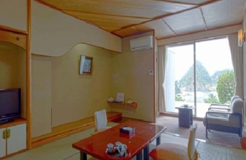 Nishina Hotel | Smoking Ocean Sanshiro Island View 10 tatami mats Two meals included/Kamo-gun Shizuoka