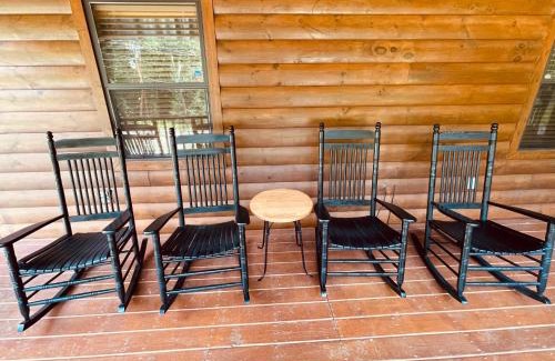 Sevierville House | Smoky Mountain Enchanting Haven 3BR2BA Cabin