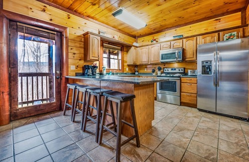 Cosby Cabin | Smoky Mtn Cabin: Indoor Pool, Theater, Game Room🏡