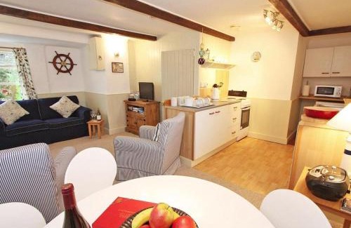 Liskeard House | Smugglers Cottage