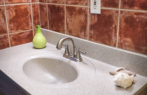 Lunenburg Waterfront Hotel | Smugglers Cove Inn