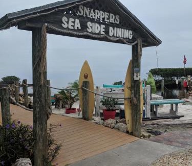 Key Largo Hotel | Snappers Key Largo