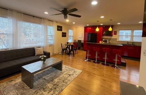 Byron Apartment | Snazzy 2-Bedroom Unit in the Heart of Byron