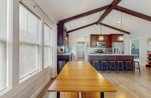 Tranquil Harbour House | Snow-bird friendly home w/screened in porch, gas grill and close to beach