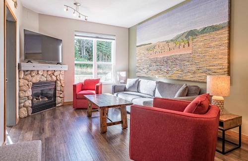 Silver Star Mountain Apartment | Snow Place Like Home