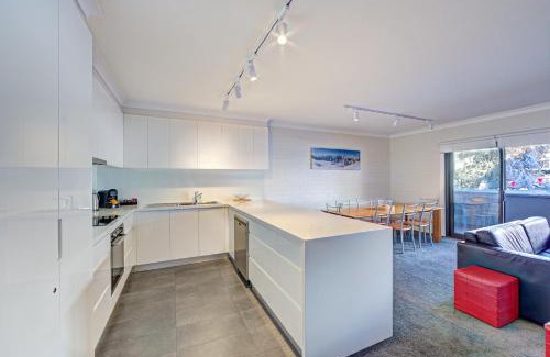 Falls Creek Apartment | Snow Ski Apartments 36