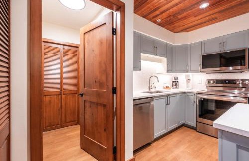 Blackcomb House | Snowberry by Outpost Whistler