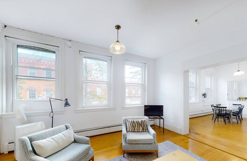 Rockland Apartment | Snowbird-friendly apartment with washer/dryer, full kitchen, and high-speed WiFi