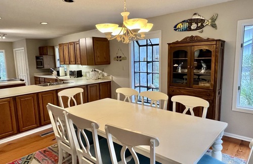 Blue Heron Lake House | Snowbirds Special Rates! Golf cart and 2 amenity cards included.