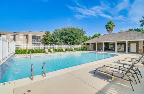 Foley Apartment | Snowbirds Welcome Foley Condo with Pool Access
