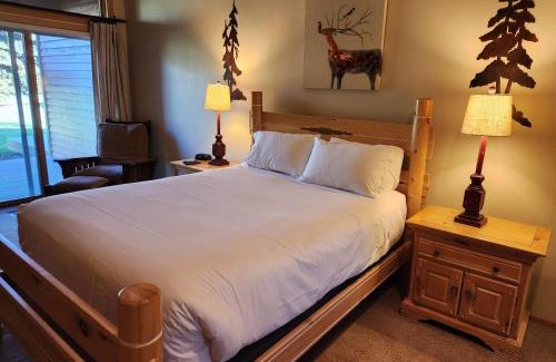 Mammoth Lakes House | Snowcreek Resort Vacation Rentals 733 Fairway Circle