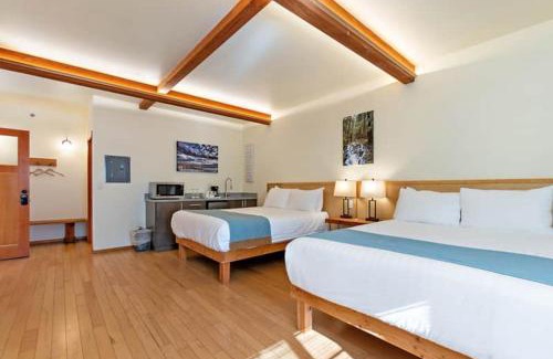 Leavenworth House | Snowcreek Suite - Dogwood - Hot tub - Kitchenette