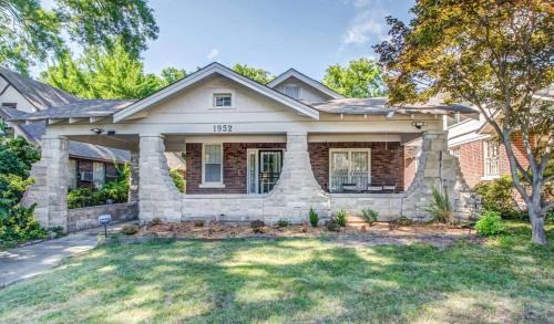 Vollintine-Evergreen House | Snowden Hideaway