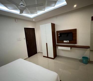 Tirupati Hotel | SNR VENUS HOTELS