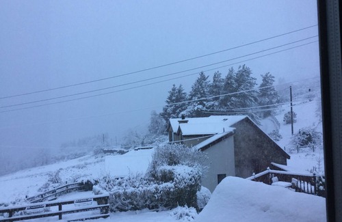 Gallt Y Foel Cottage | Snug, centrally Cottage With Enviable Lake and Snowdon Massif Views.