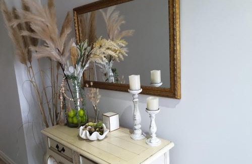 Officer Bed & Breakfast | Snug & cozy ensuite in a new house