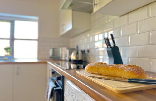 Kewstoke House | Snug, Dog Friendly, Country Cottage