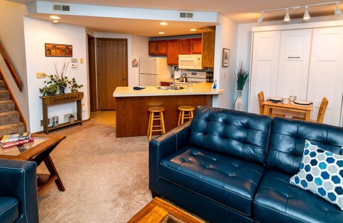 The Galena Territory House | Snug Getaway, Near Resort, Owners' Club, Pool. Dog Friendly!