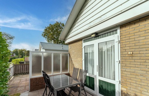 Baarland House | Snug holiday home in Baarland with terrace