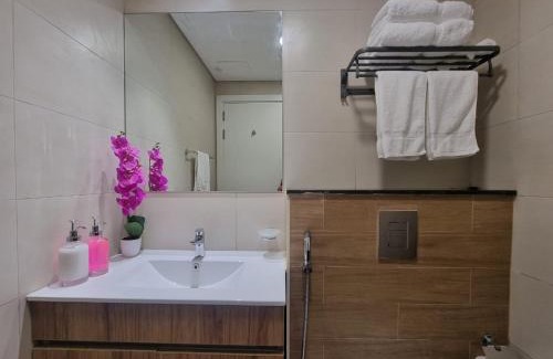 Abu Dhabi Apartment | Snug Studio Near Cleveland Clinic & Downtown